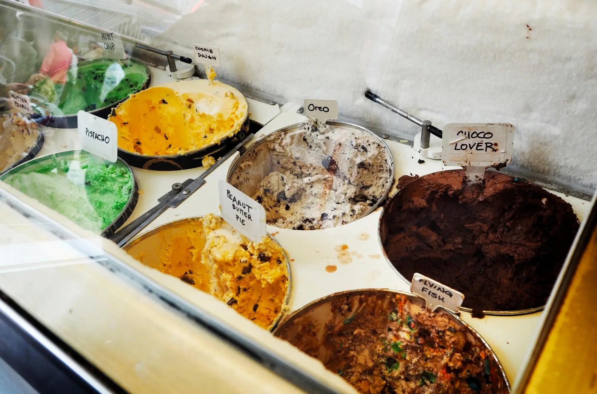 7 Tips Memilih Showcase Freezer yang Tepat untuk Bisnis